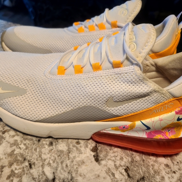 nike air max 270 floral women's